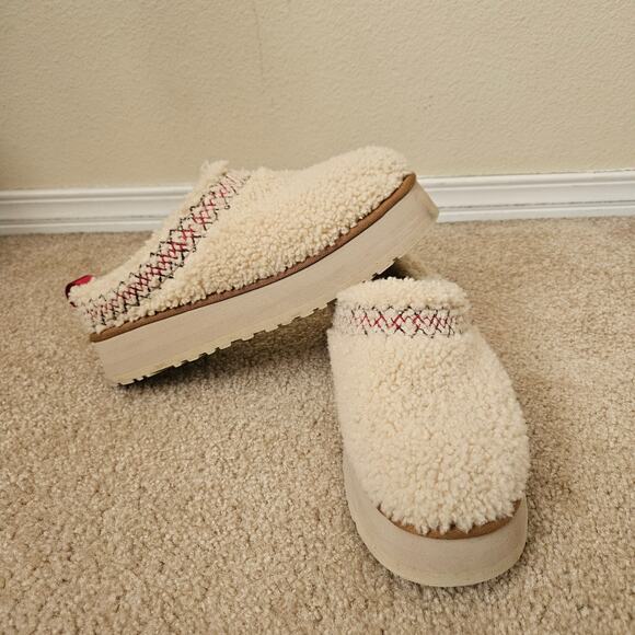 UGG Tazz braid platform mules in white borg 9 - Picture 1 of 10